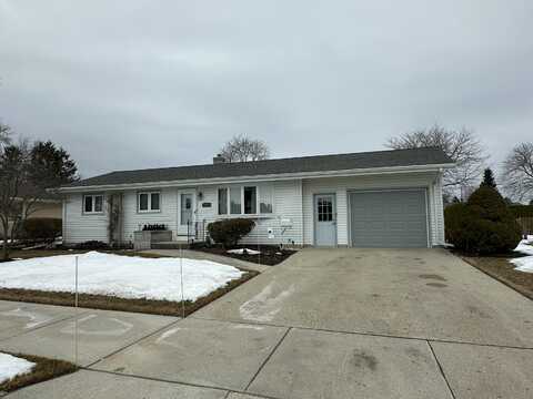 2524 36th Pl, Two Rivers, WI 54241