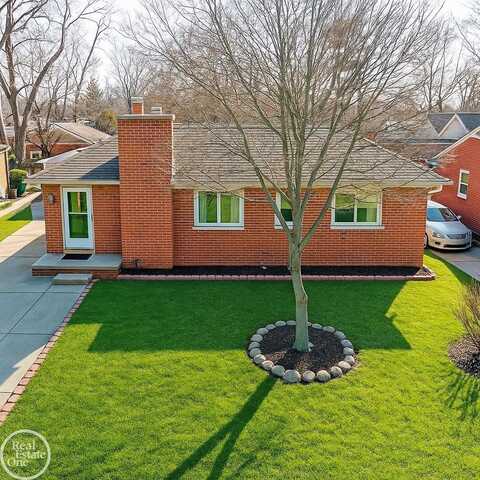 22476 POINTE, Saint Clair Shores, MI 48081