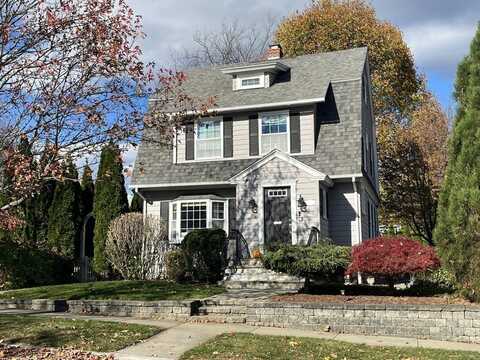 41 Brighton Rd, Worcester, MA 01606