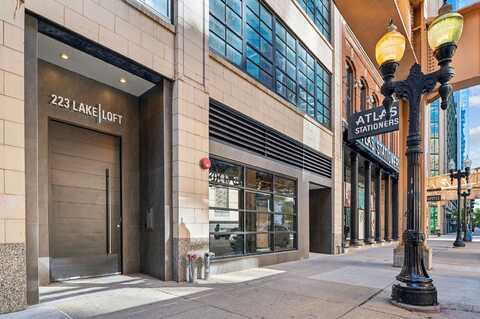 223 W LAKE Street, Chicago, IL 60606