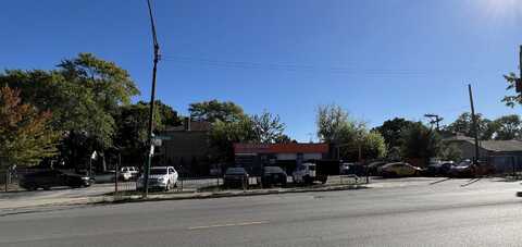 4301 W Montrose Avenue, Chicago, IL 60641