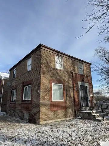 9857 S Hoxie Avenue, Chicago, IL 60617