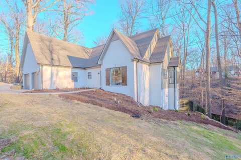 103 East Cove, Florence, AL 35634