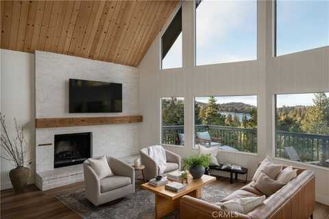 28616 Shenandoah Drive, Lake Arrowhead, CA 92352