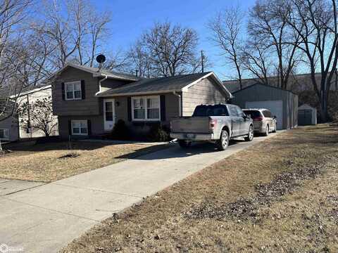 1008 Gordon Drive, Knoxville, IA 50138