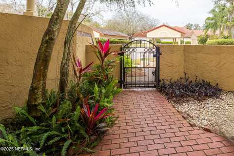 4020 LAVISTA Circle unit: 207, Jacksonville, FL 32217
