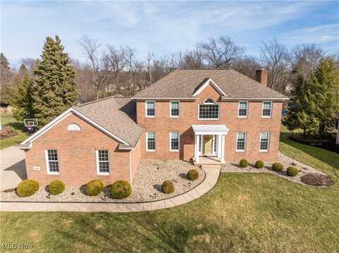 8414 Macthomas Avenue NW, North Canton, OH 44720