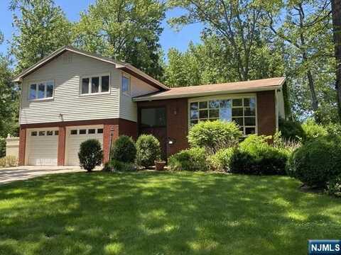 21 Maple Street, Englewood Cliffs, NJ 07632