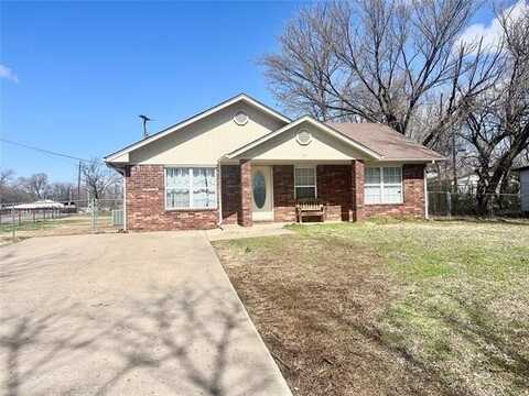 921 W Spaulding Street, Checotah, OK 74426