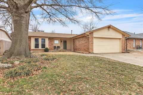 204 Cherokee Drive, Yukon, OK 73099