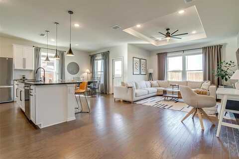 9113 Redshire Lane, Fort Worth, TX 76131