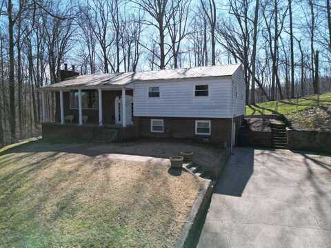 673 Seneca Hills Drive, Elkview, WV 25071