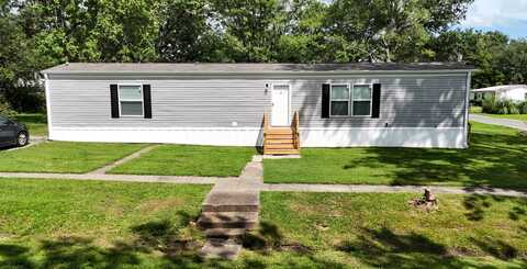 503 S Walnut St, Wayne City, IL 62895