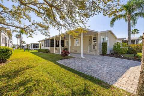 1745 Sugar Pine Avenue, Kissimmee, FL 34758