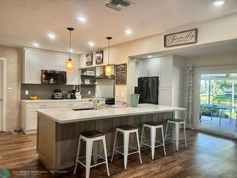 9181 SW 54th St, Cooper City, FL 33328