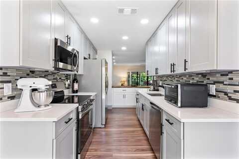 21691 Cypress Rd, Boca Raton, FL 33433