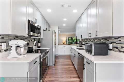 21691 Cypress Rd, Boca Raton, FL 33433