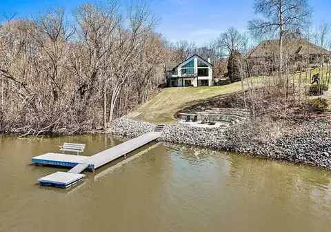 2080 GREENLEAF Road, DE PERE, WI 54115