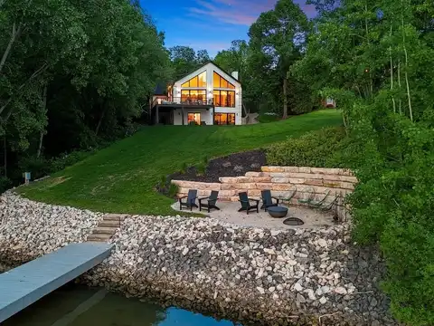 2080 GREENLEAF Road, DE PERE, WI 54115