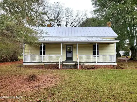 201 N White Street, Whitakers, NC 27891