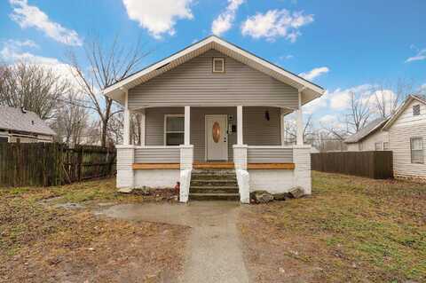 318 W Olive Street, Aurora, MO 65605