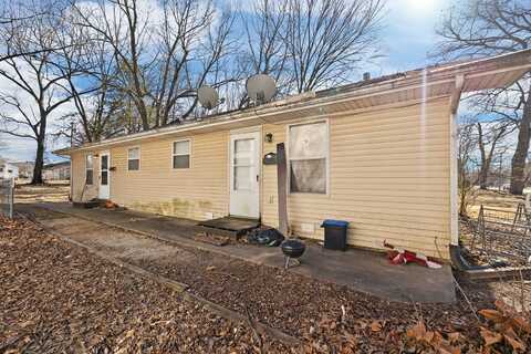 1218 N Rogers Avenue, Springfield, MO 65802