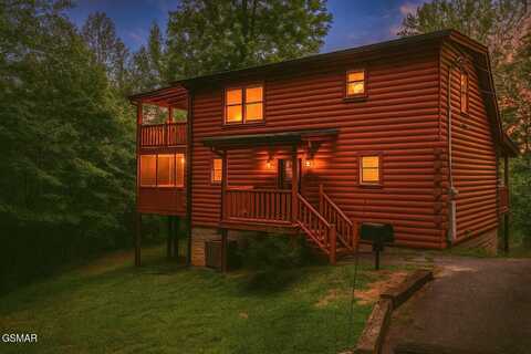 1904 Rhododendron Ln, Sevierville, TN 37876