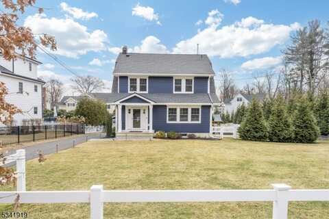 20 Loantaka Way, Madison, NJ 07940