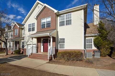 28 Forest Dr, Piscataway, NJ 08854