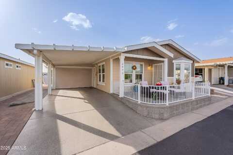 650 N Hawes Road, Mesa, AZ 85207