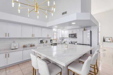 11020 W LANE Avenue, Glendale, AZ 85307