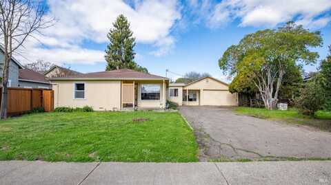 1681 Greeneich Avenue, Santa Rosa, CA 95401