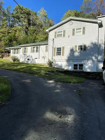 179 Fox Ave, ANSTED, WV 25812