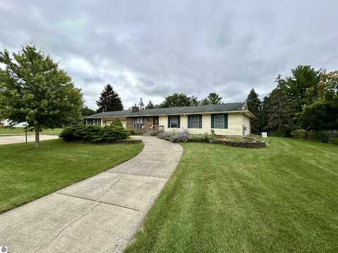 2188 CANDLEWOOD, CHARLOTTE, MI 48813