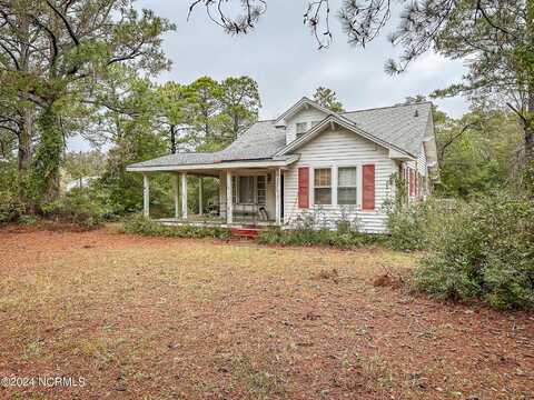 221 Cape Lookout Drive, Harkers Island, NC 28531