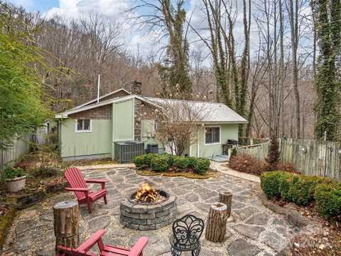 897 Dark Ridge Road, Sylva, NC 28779