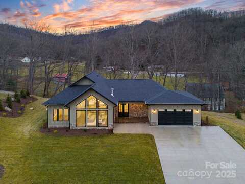 90 Bridgeway Drive, Candler, NC 28715