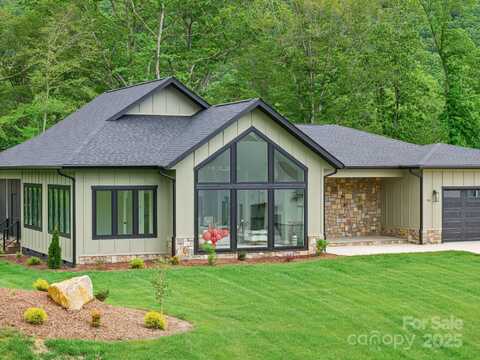 90 Bridgeway Drive, Candler, NC 28715