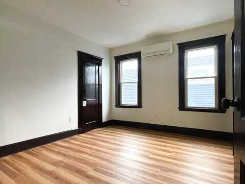 58 Claybourne 3, Boston, MA 02124