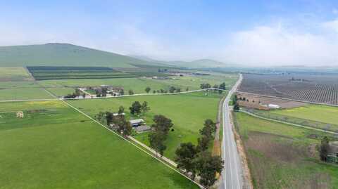 10580 Old Stage Road, Porterville, CA 93257