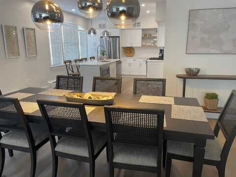 7318 Ventnor Ave, Ventnor City, NJ 08406