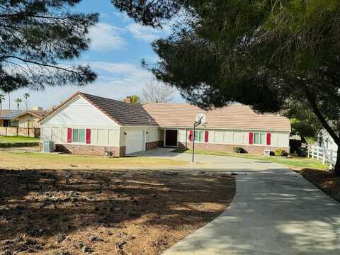 4635 W Ave N, Lancaster, CA 93536