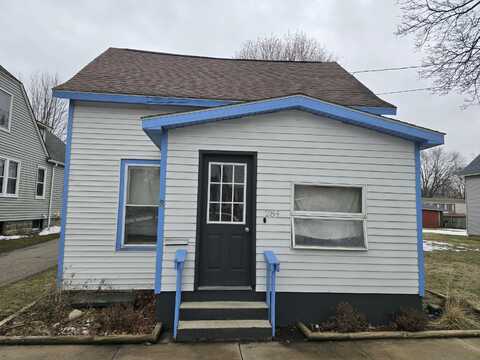 284 3rd Street, Manistee, MI 49660