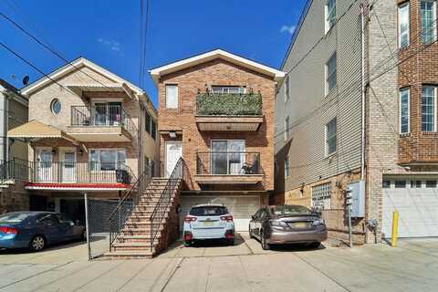 4711 BROADWAY AVE, Union City, NJ 07087