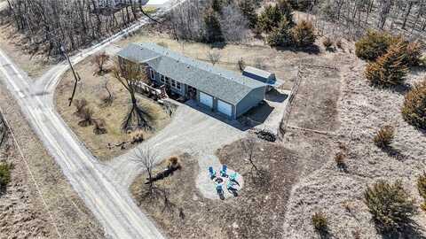 21 Spruce Lane, Linn Valley, KS 66040