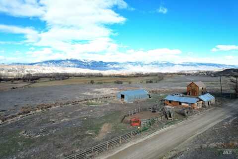 536 Lemhi Road, Salmon, ID 83467