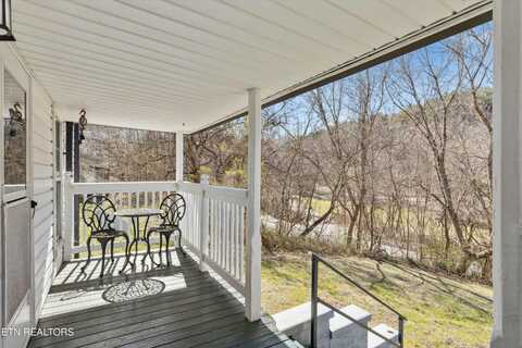 1216 Powder Springs Rd, Sevierville, TN 37876