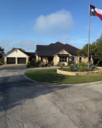 169 Royal Oaks Hill, Fredericksburg, TX 78624