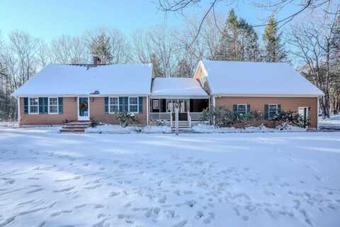 16 Grist Mill Drive, Falmouth, ME 04105