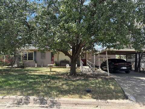 1007 Xenia Street, Plainview, TX 79072